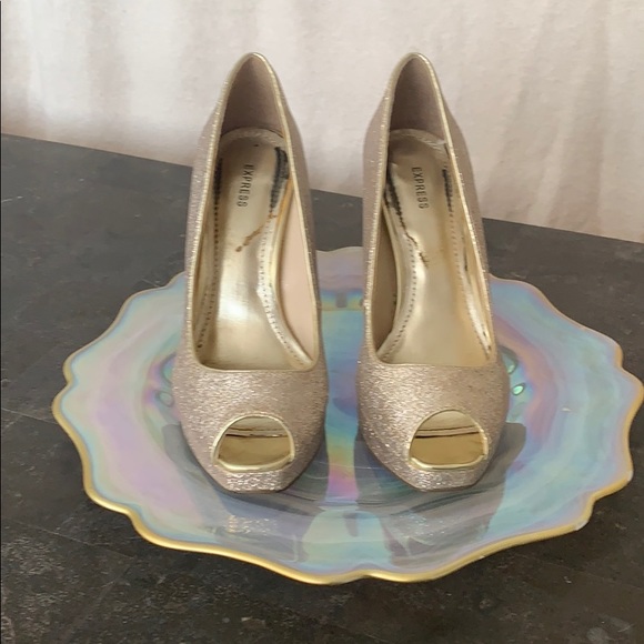 Express Shoes - EXPRESS OPEN TOE LIGHT GOLD PUMPS